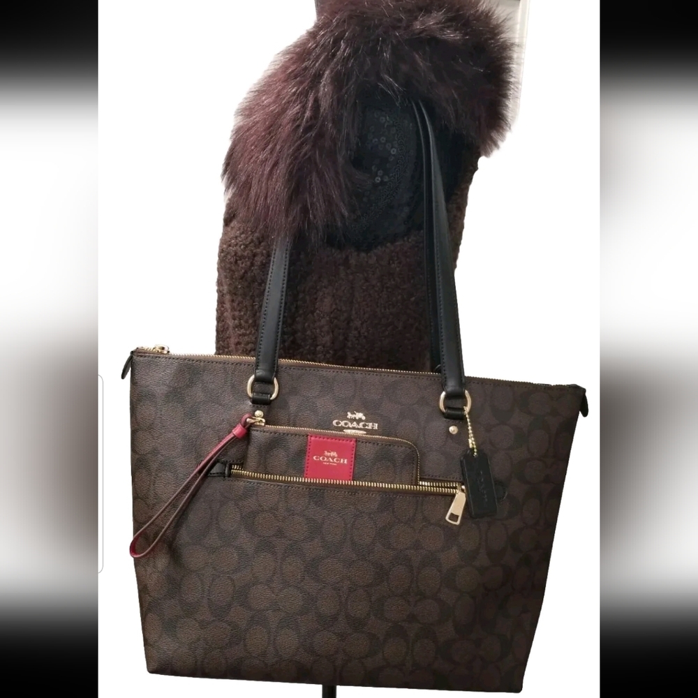 NWT! COACH BROWN/BLACK GALLERY TOTE AND CORNER ZIP WRISTLET WITH RED STRIPE - Picture 5 of 12